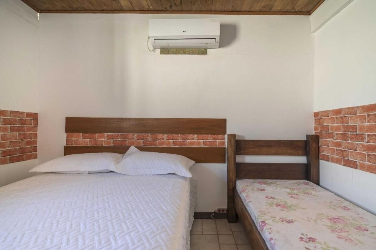 ボンビーニャスApartamento Em 4 Ilhasアパートメント エクステリア 写真