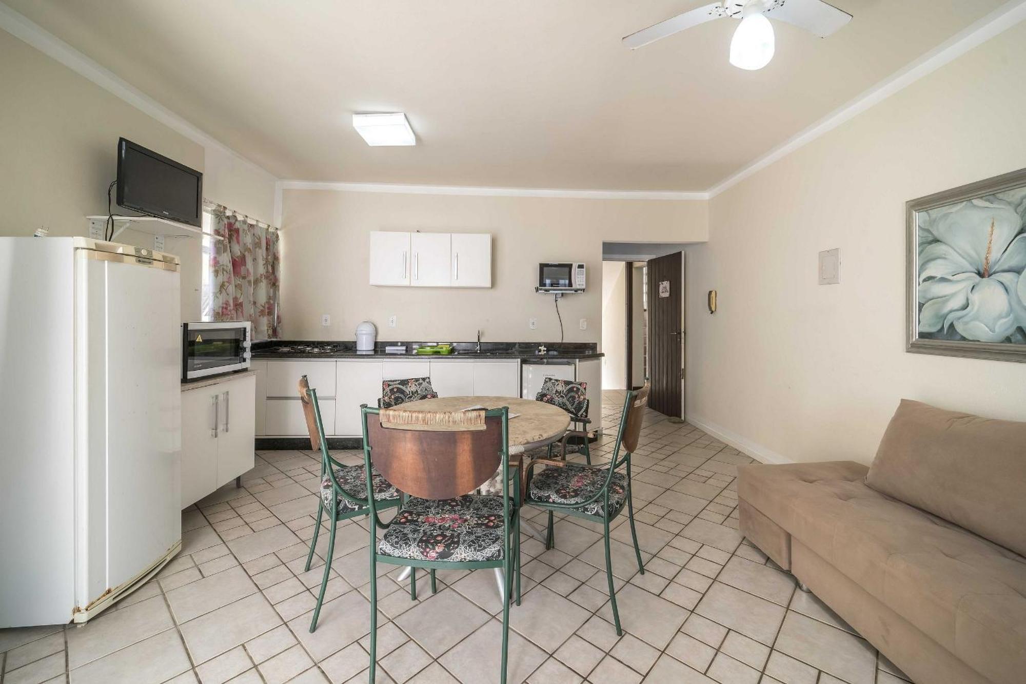 ボンビーニャスApartamento Em 4 Ilhasアパートメント エクステリア 写真